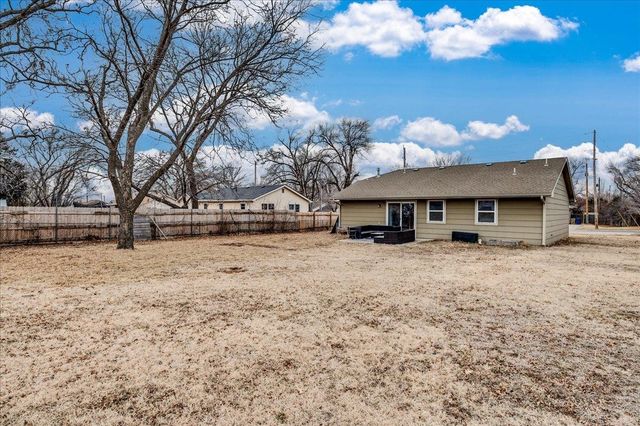 205 W Meadowlark, Derby, KS 67037