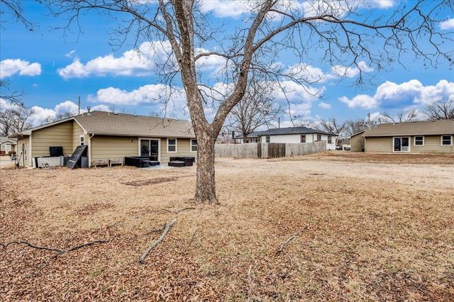 205 W Meadowlark, Derby, KS 67037