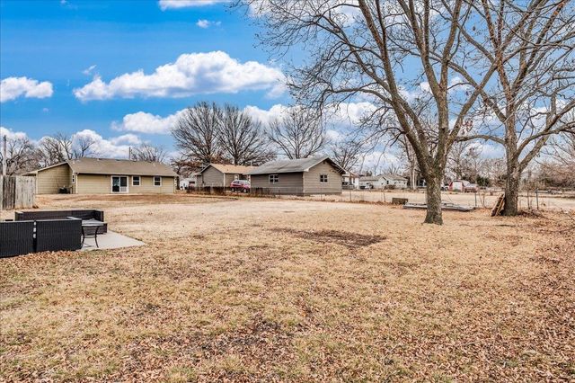205 W Meadowlark, Derby, KS 67037