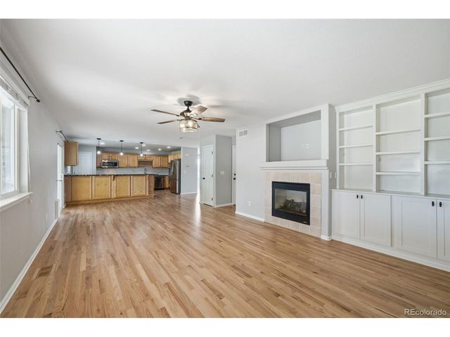 935 Crenshaw St, Castle Rock, CO 80104
