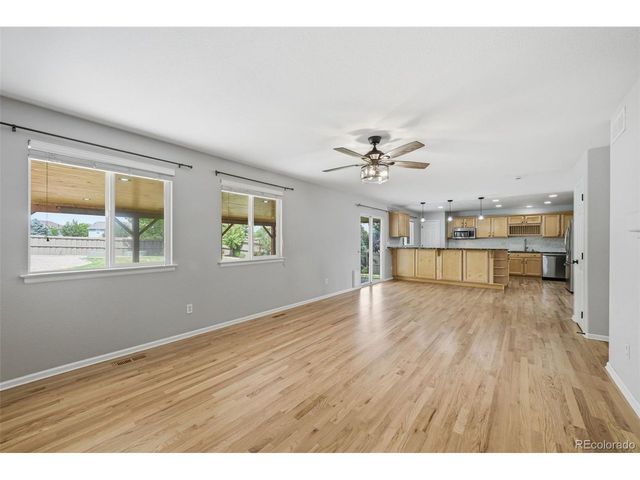935 Crenshaw St, Castle Rock, CO 80104