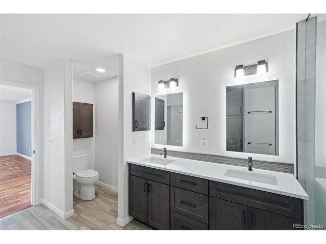 935 Crenshaw St, Castle Rock, CO 80104
