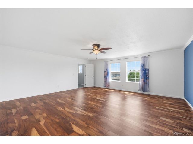 935 Crenshaw St, Castle Rock, CO 80104