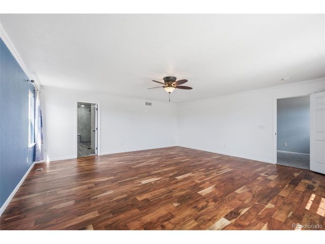 935 Crenshaw St, Castle Rock, CO 80104