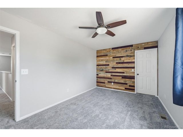 935 Crenshaw St, Castle Rock, CO 80104
