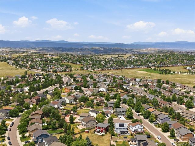 935 Crenshaw St, Castle Rock, CO 80104