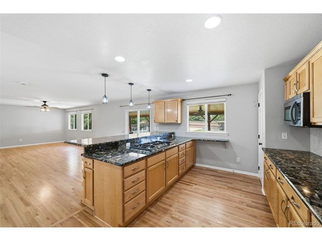 935 Crenshaw St, Castle Rock, CO 80104