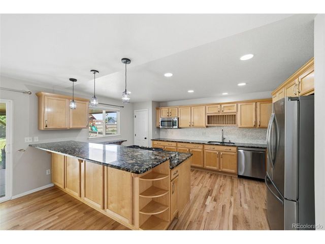 935 Crenshaw St, Castle Rock, CO 80104