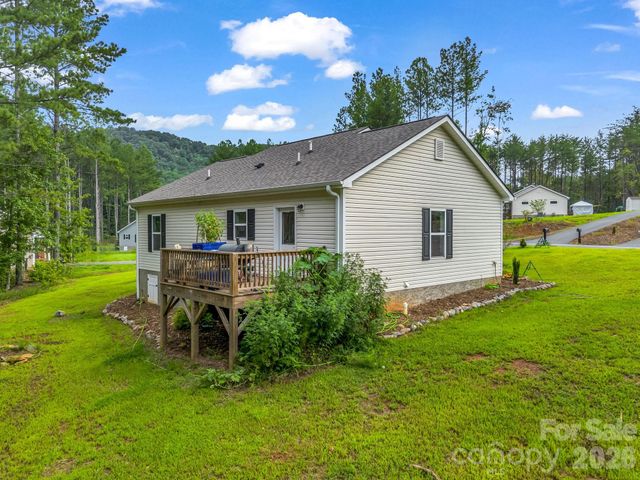 47 Heartleaf Lane, Columbus, NC 28722