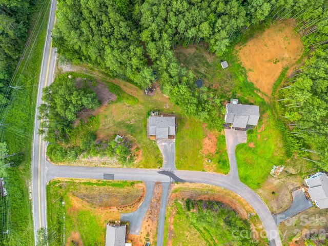47 Heartleaf Lane, Columbus, NC 28722