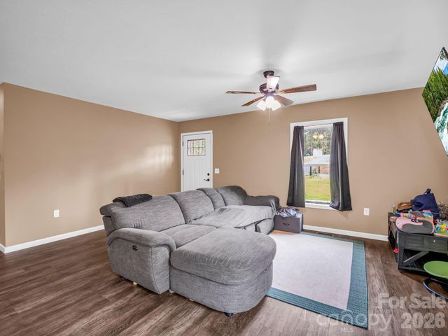 47 Heartleaf Lane, Columbus, NC 28722
