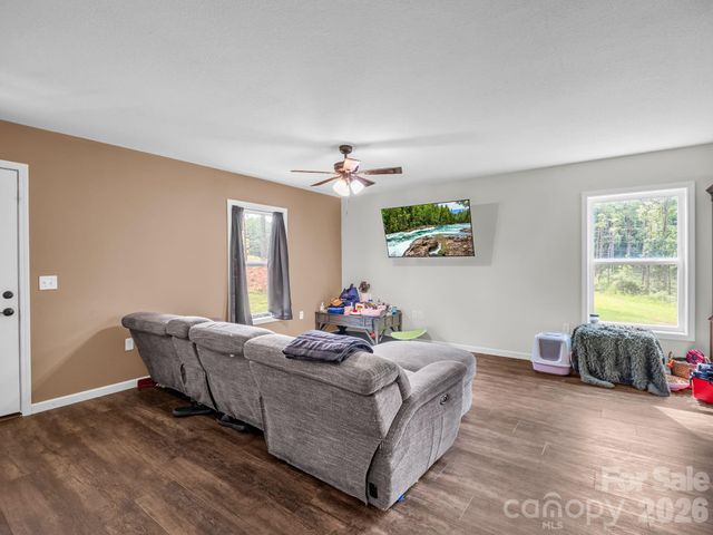 47 Heartleaf Lane, Columbus, NC 28722