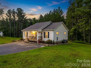 47 Heartleaf Lane, Columbus, NC 28722
