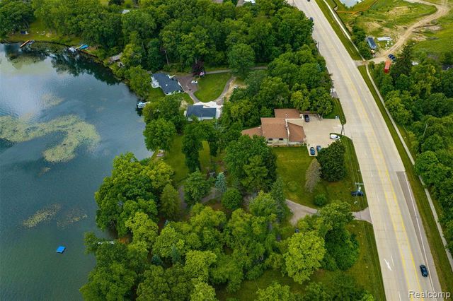 VL 1 Grand River Avenue, Brighton, MI 48116