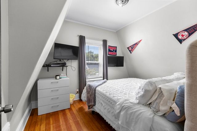 5 Jenny Lind St, New Bedford, MA 02740