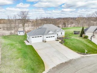 1880 E Ridge Valley Drive, Warsaw, IN 46582