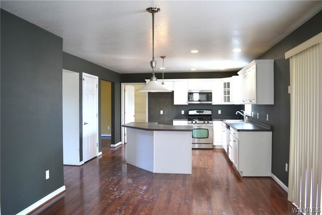 11 Taylor Court, West Seneca, NY 14224