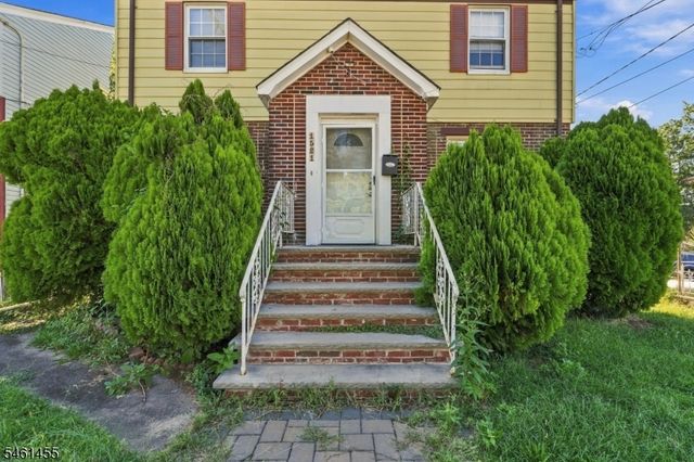 1521 Leslie St, Hillside Twp., NJ 07205