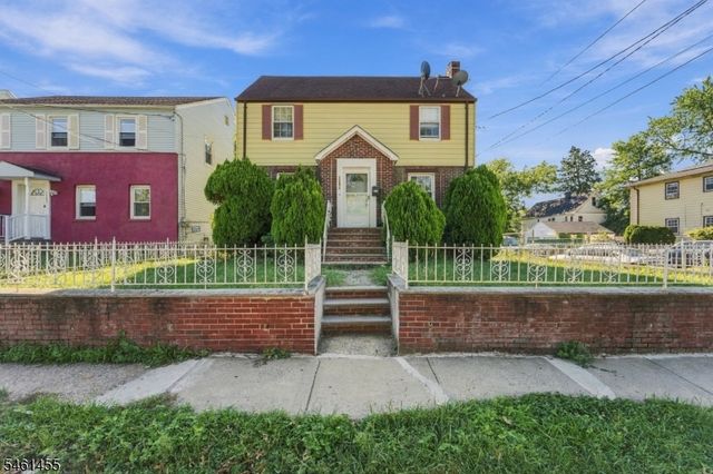 1521 Leslie St, Hillside Twp., NJ 07205