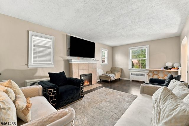 1521 Leslie St, Hillside Twp., NJ 07205