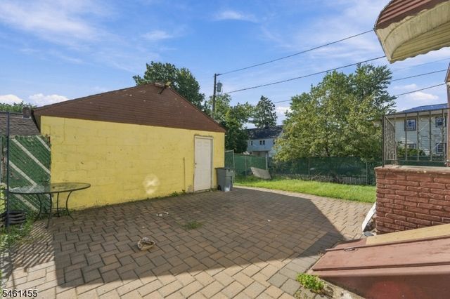 1521 Leslie St, Hillside Twp., NJ 07205