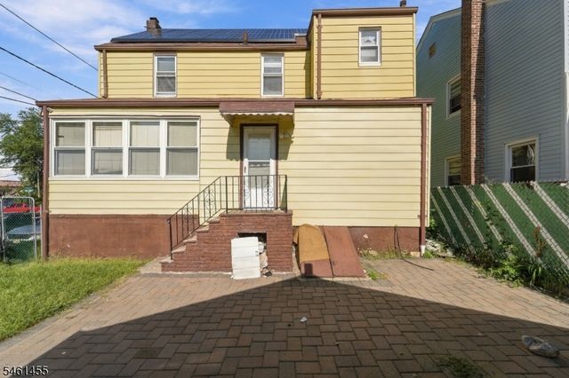 1521 Leslie St, Hillside Twp., NJ 07205