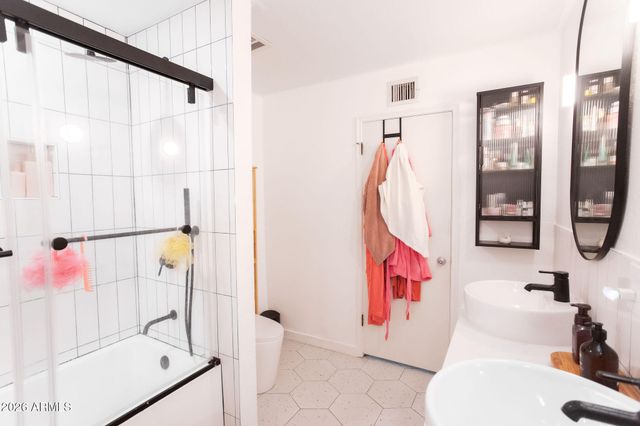 5324 N 3RD Avenue, Phoenix, AZ 85013