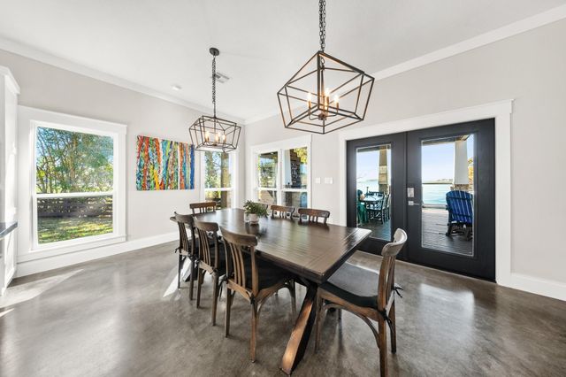 224 Oak Crest Drive, Livingston, TX 77351