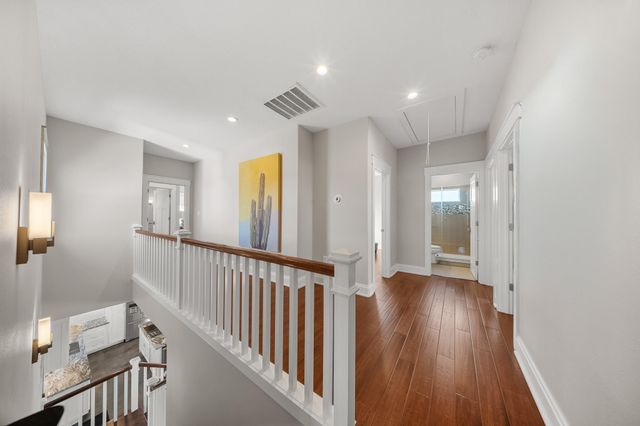 224 Oak Crest Drive, Livingston, TX 77351