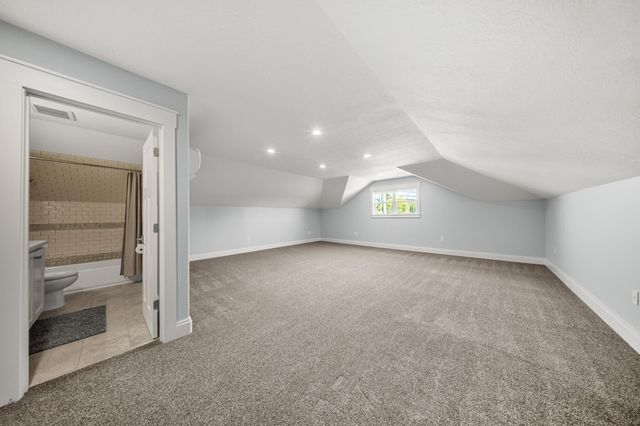 224 Oak Crest Drive, Livingston, TX 77351