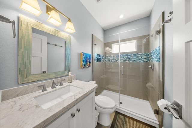 224 Oak Crest Drive, Livingston, TX 77351