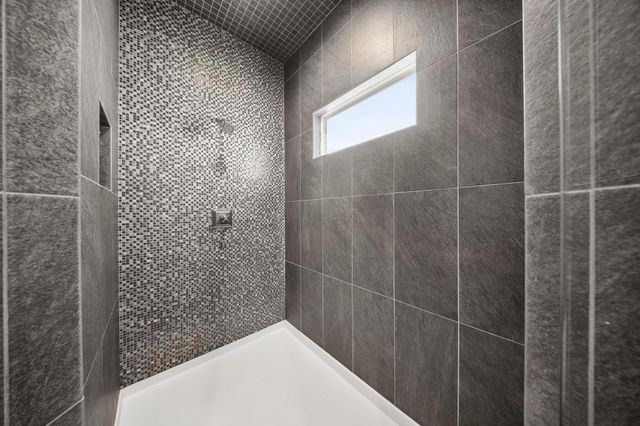 224 Oak Crest Drive, Livingston, TX 77351