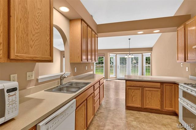 1319 Pine Bluff Drive, St Charles, MO 63304