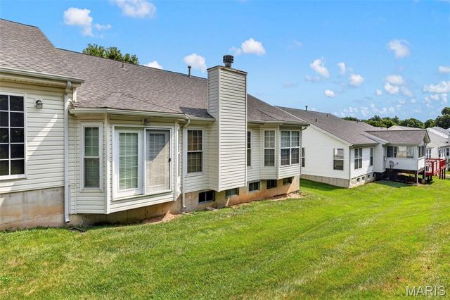1319 Pine Bluff Drive, St Charles, MO 63304