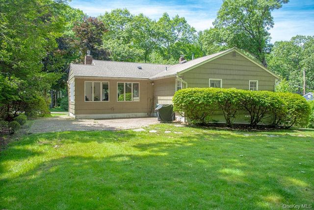 55 Summit Road, Spring Valley, NY 10977