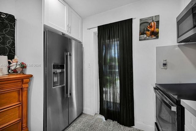 2925 NW 63rd St, Miami, FL 33147