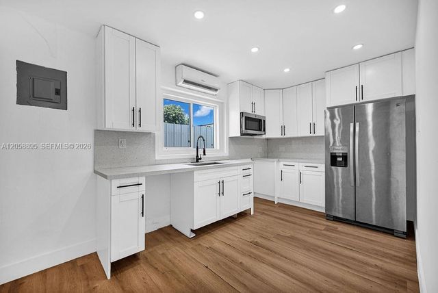 2925 NW 63rd St, Miami, FL 33147