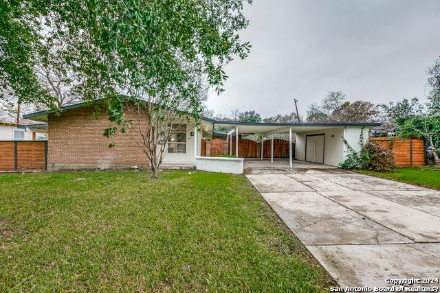 511 E Hathaway Dr, San Antonio, TX 78209