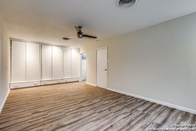 511 E Hathaway Dr, San Antonio, TX 78209