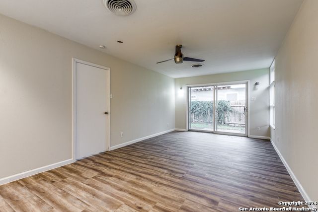 511 E Hathaway Dr, San Antonio, TX 78209