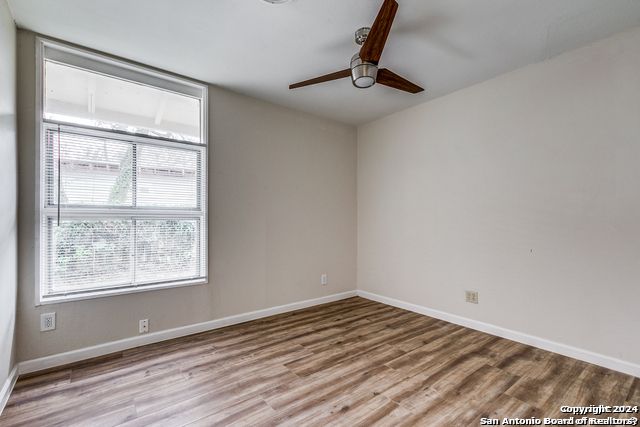 511 E Hathaway Dr, San Antonio, TX 78209
