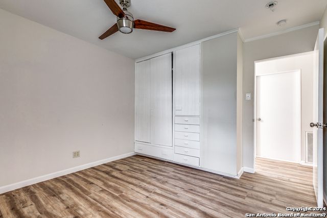 511 E Hathaway Dr, San Antonio, TX 78209