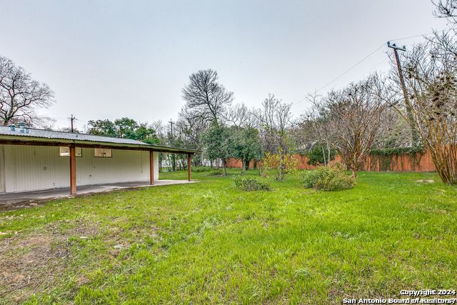 511 E Hathaway Dr, San Antonio, TX 78209