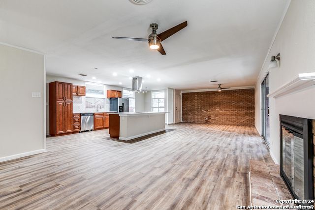 511 E Hathaway Dr, San Antonio, TX 78209