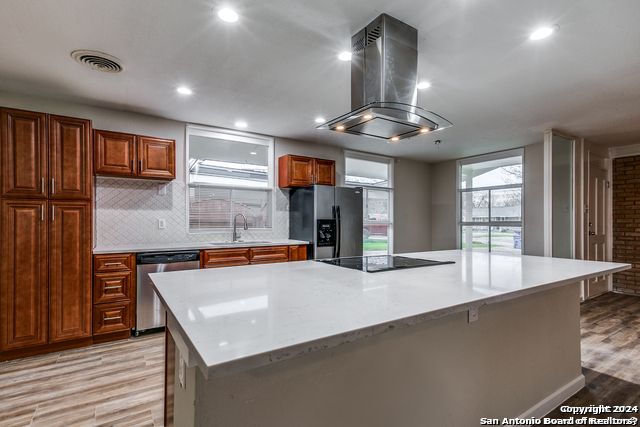 511 E Hathaway Dr, San Antonio, TX 78209