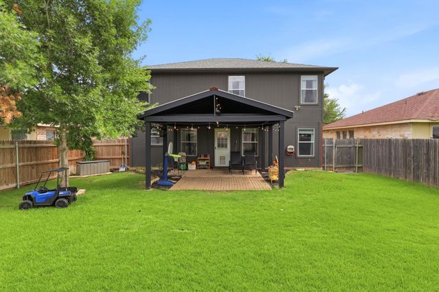 327 Outfitter DR, Bastrop, TX 78602