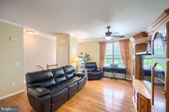 95 COLONIAL DR, Hanover, PA 17331