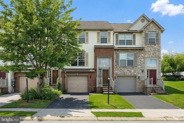 95 COLONIAL DR, Hanover, PA 17331