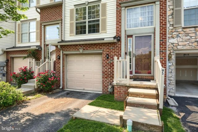 95 COLONIAL DR, Hanover, PA 17331