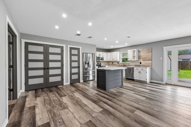 2033 Rose Hill Road, Carrollton, TX 75007